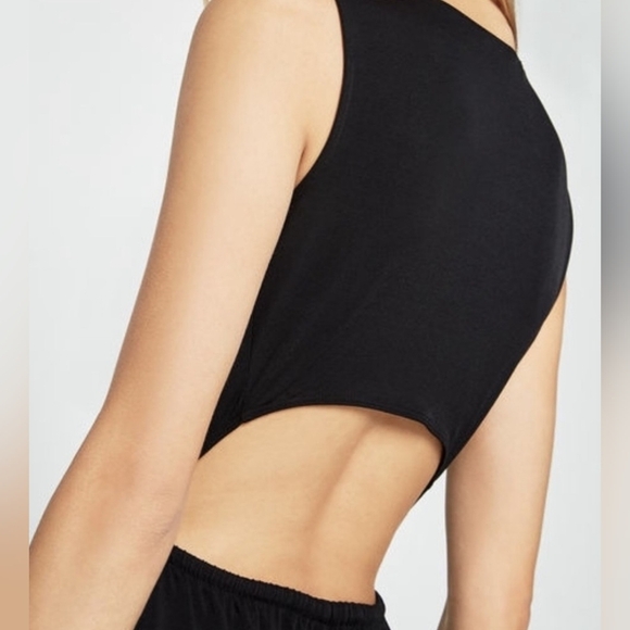 BCBG Generation Surplice Flowy Jersey Jumpsuit Open Back Waist Tie Black Size S - Picture 11 of 16